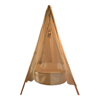 Leander hanging baby cradle