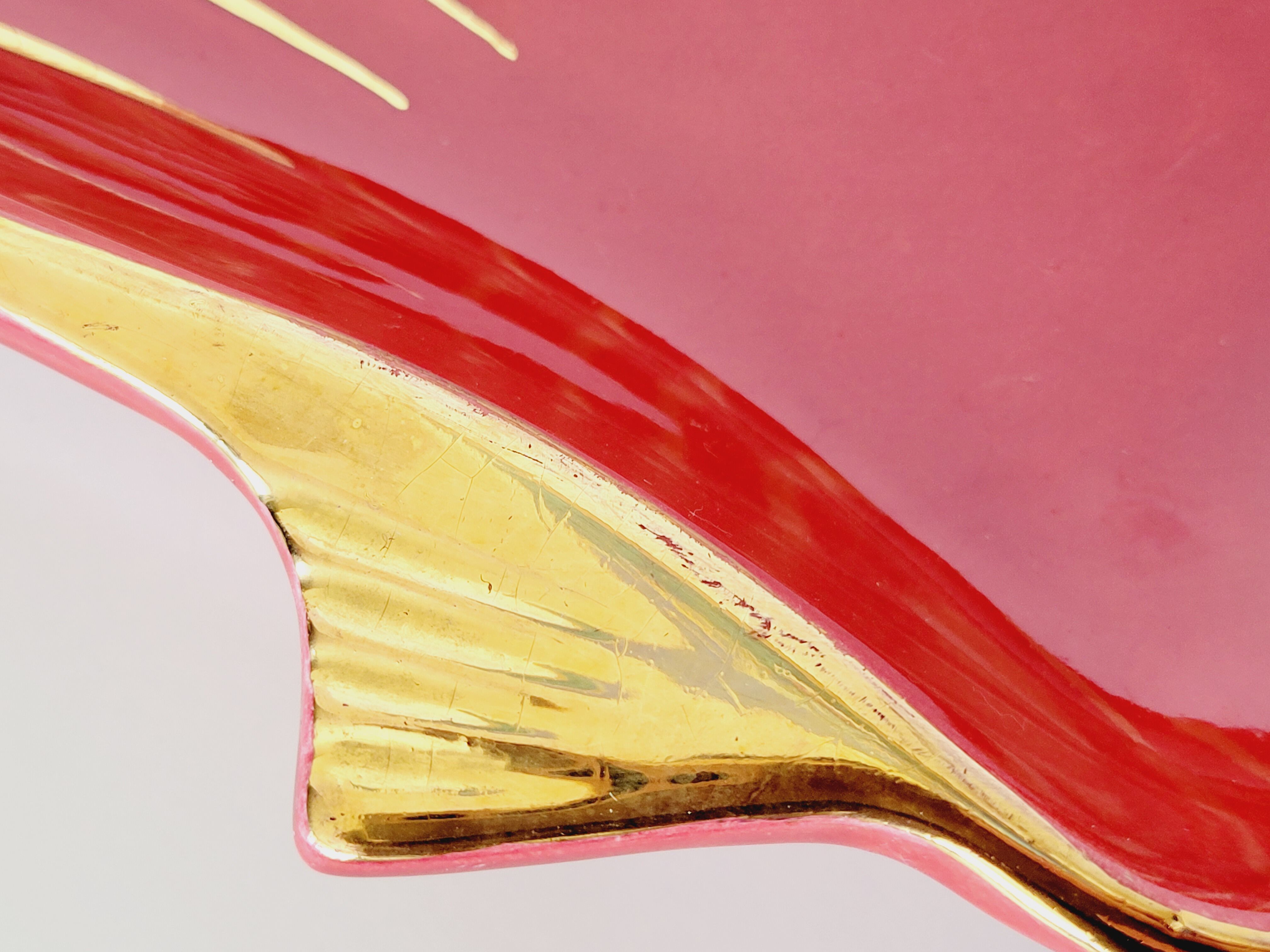 Proceram Aubagne service in red and gilded ceramic shell St Jacques 1950