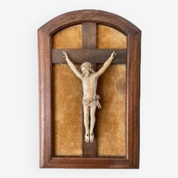 Christ ancien en croix, début du XVIII ème siècle