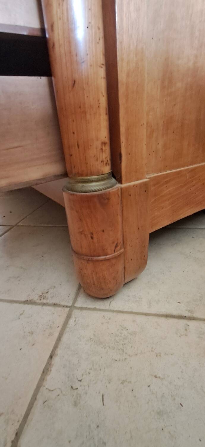 Commode style Empire en noyer blond