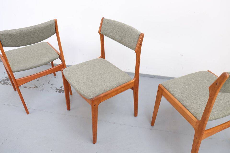 Set of 4 vintage chairs, 1960s–70s retro style, reupholstered.