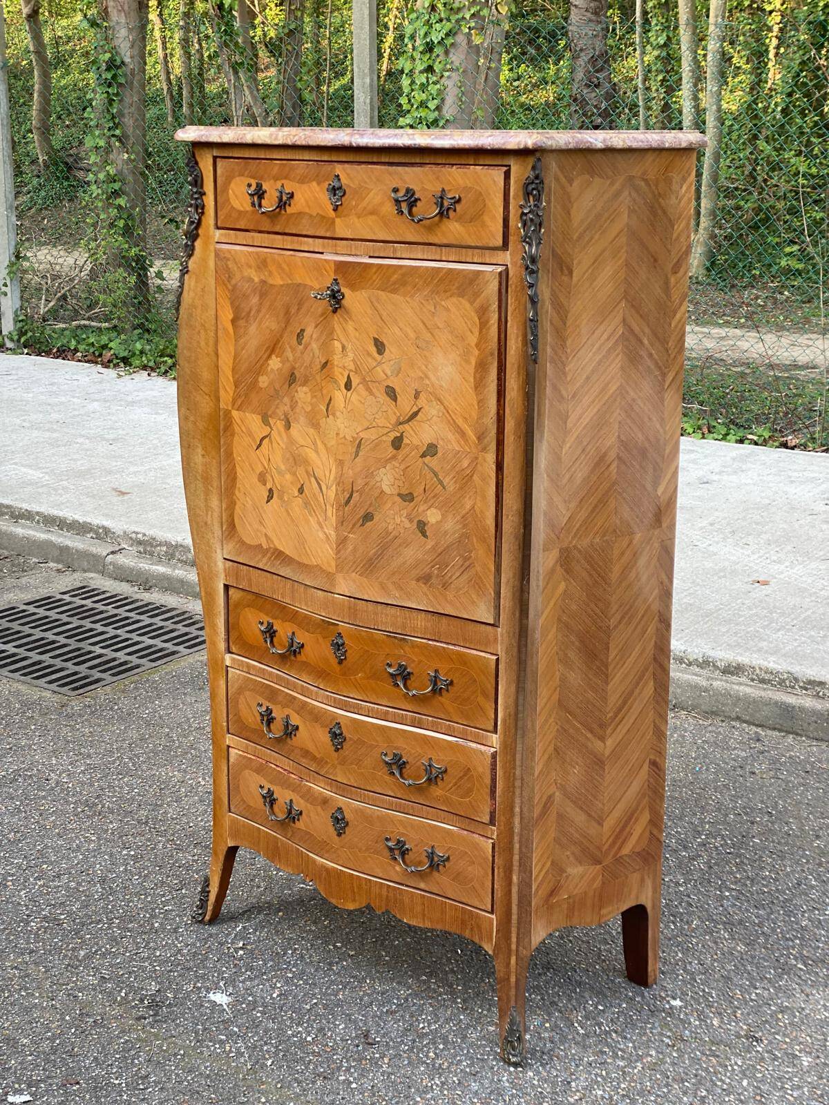 Curved secretary in Louis XV marquetry