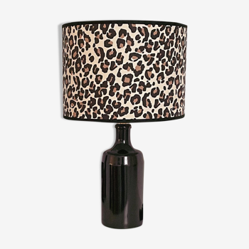 Lampe grès et imprimé léopard