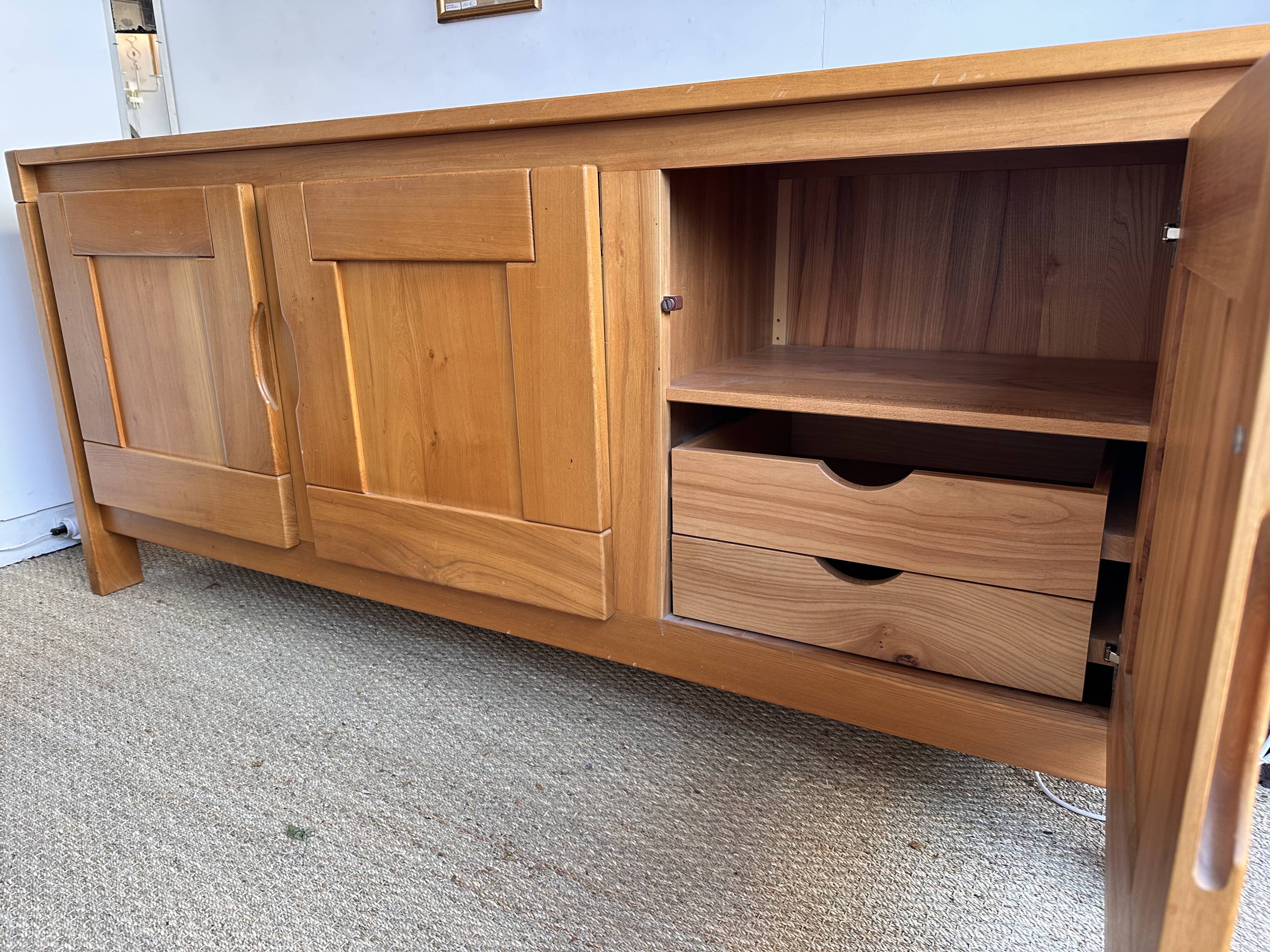 Enfilade in the style of Regain house.