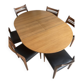 6 chairs and extendable Scandinavian teak table