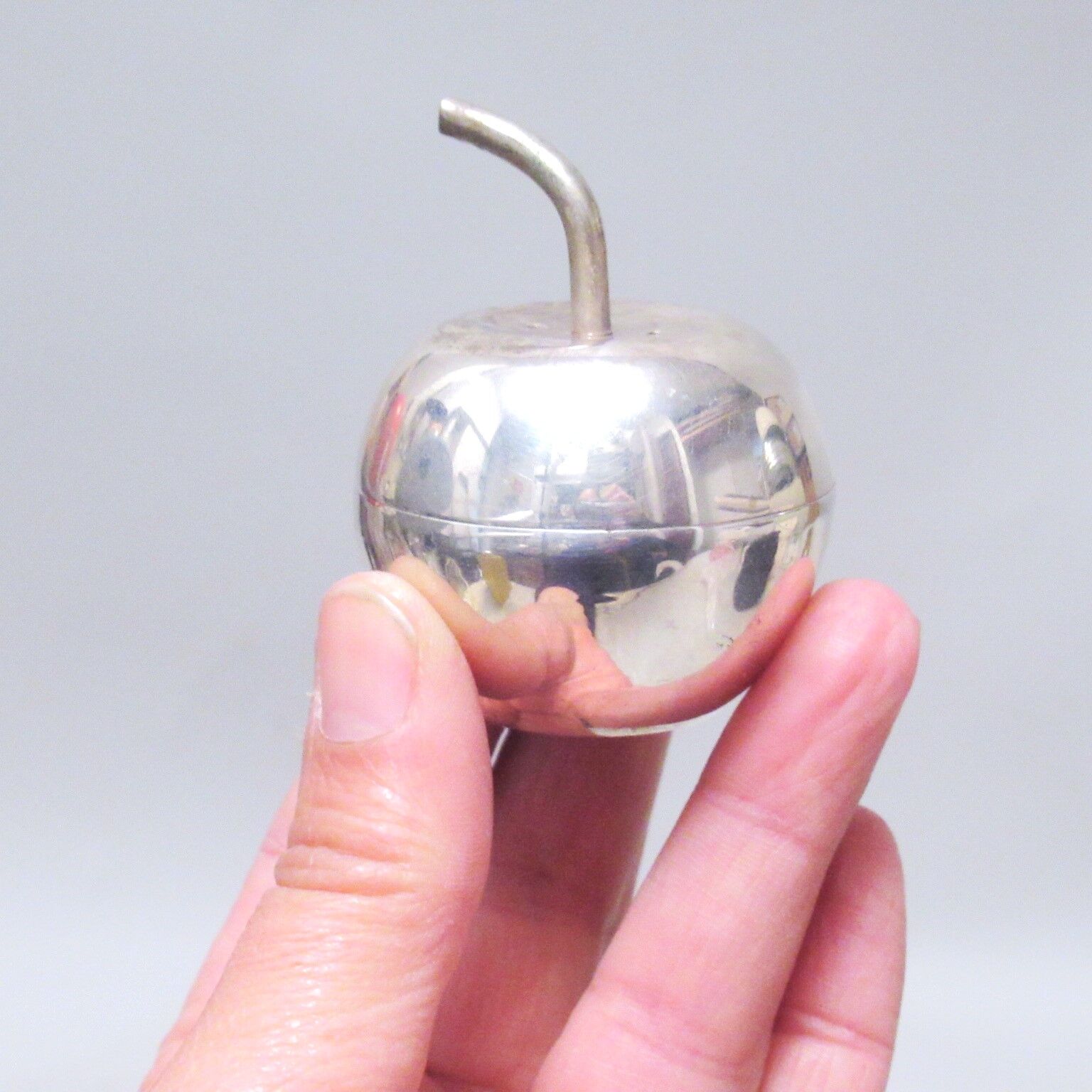 Pepper and salt apple 70s