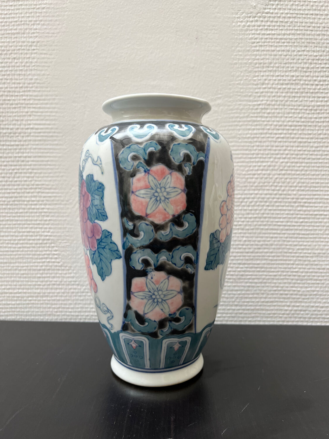 Vase en céramique vignes peintes à la main