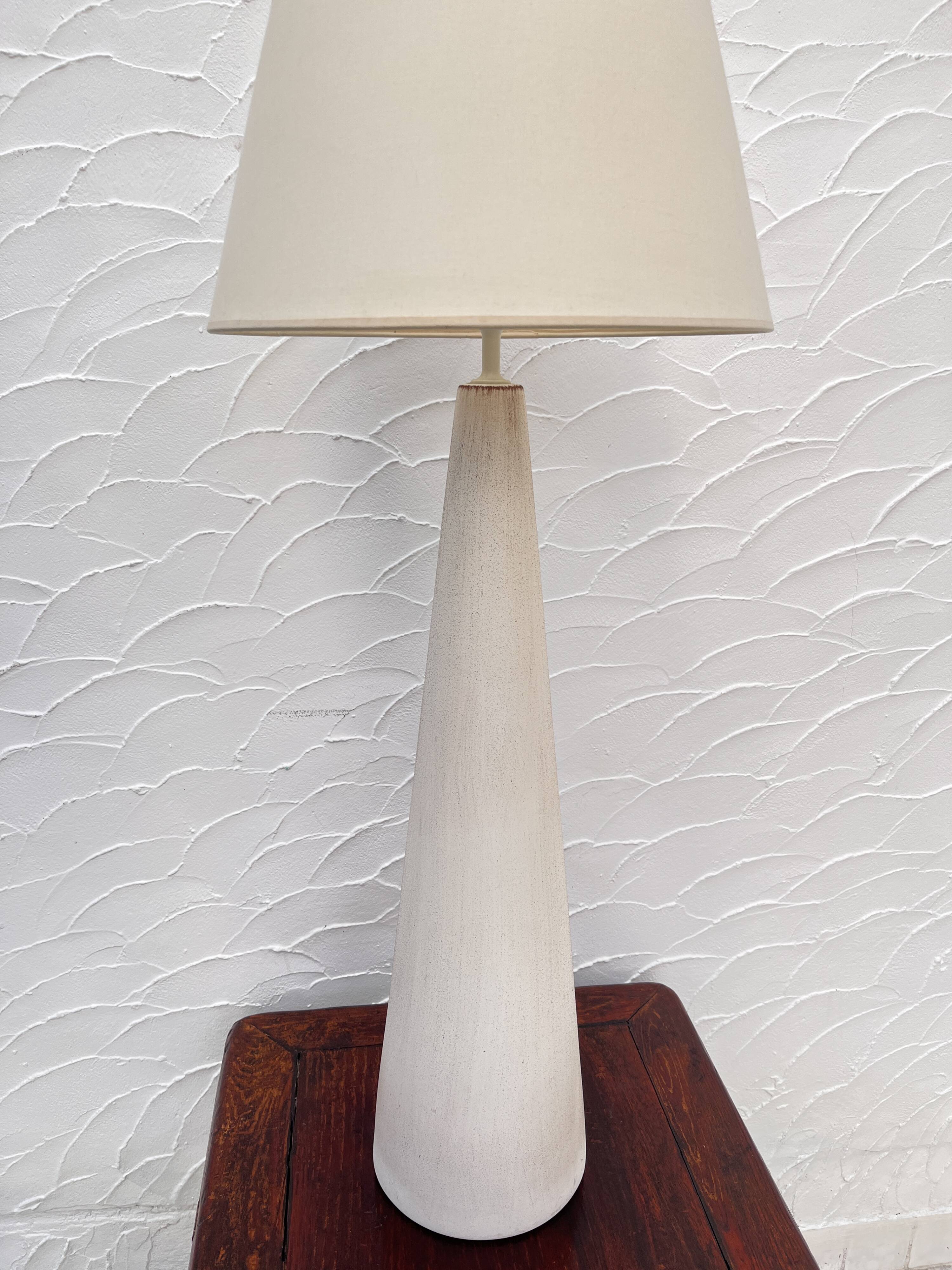 Cream ceramic lamp
