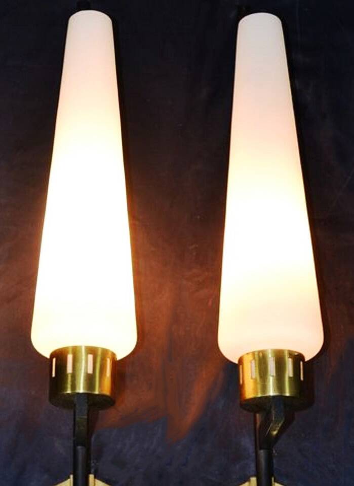 Pair of brass and opaline glass wall lights, Stilnovo period, Italy 1940-50