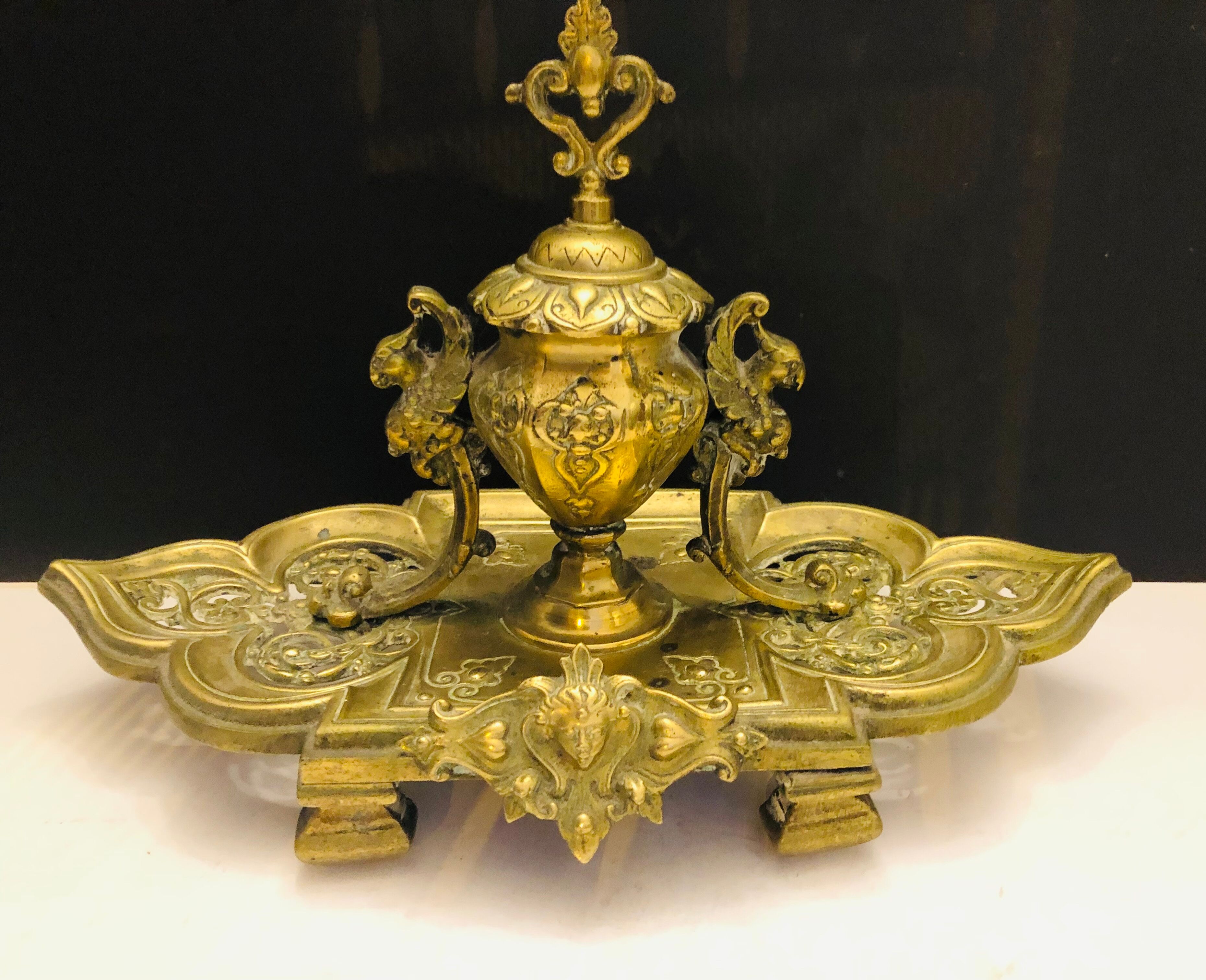 Encrier en bronze doré