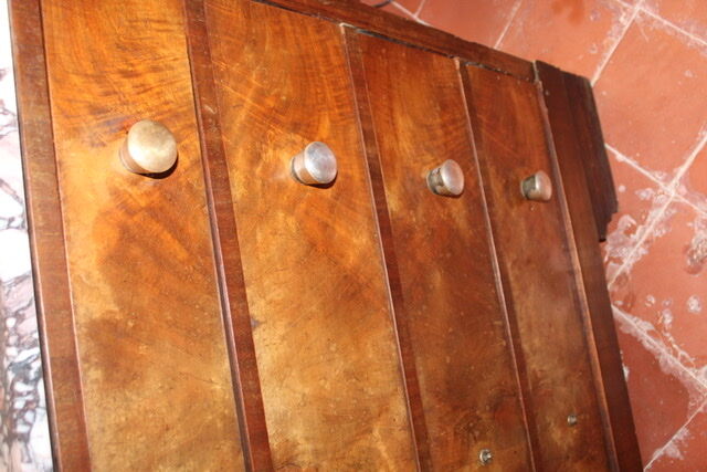 Commode Art Deco en loupe de noyer
