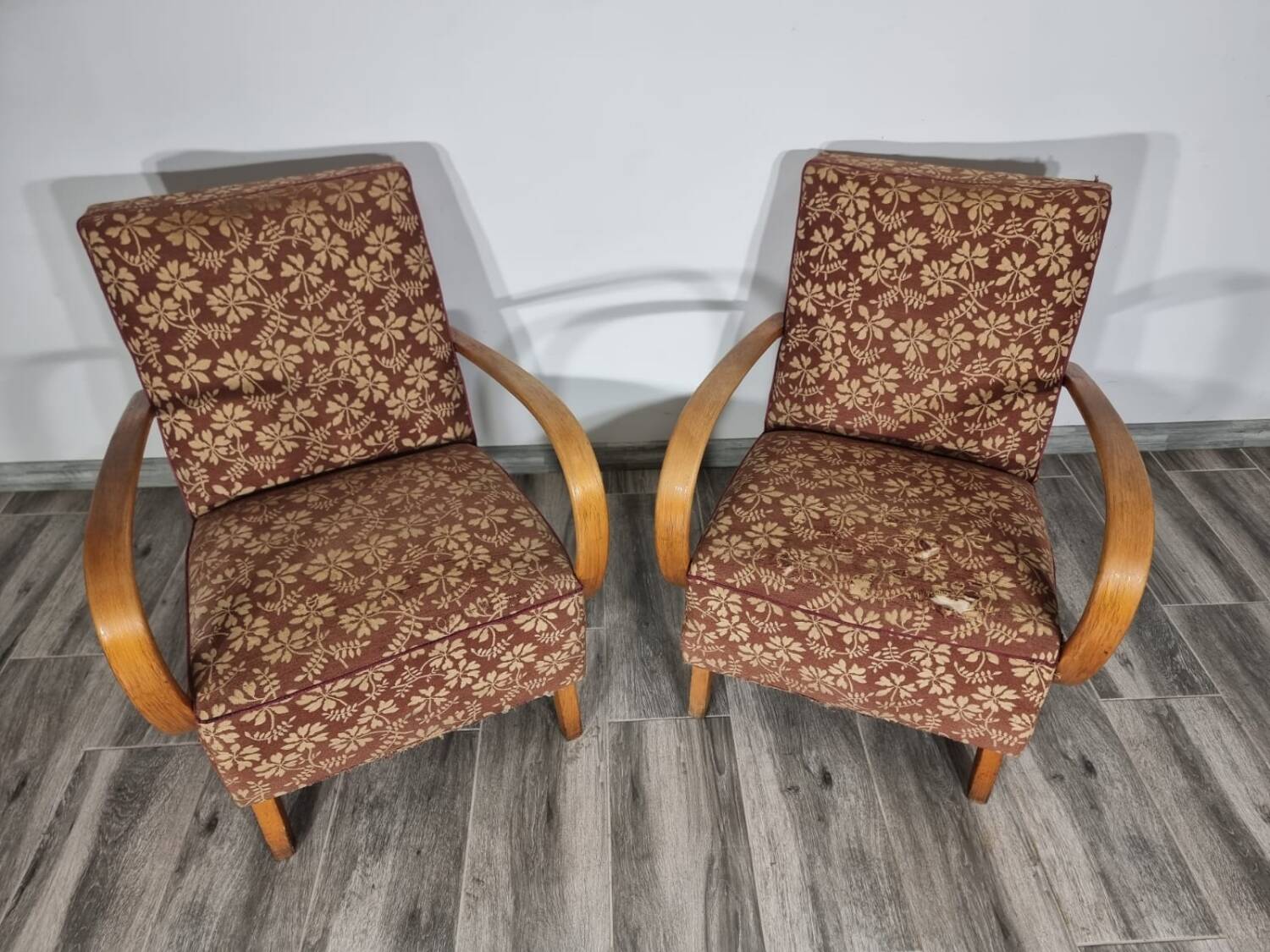 Art deco armchair by Jindrich Halabala