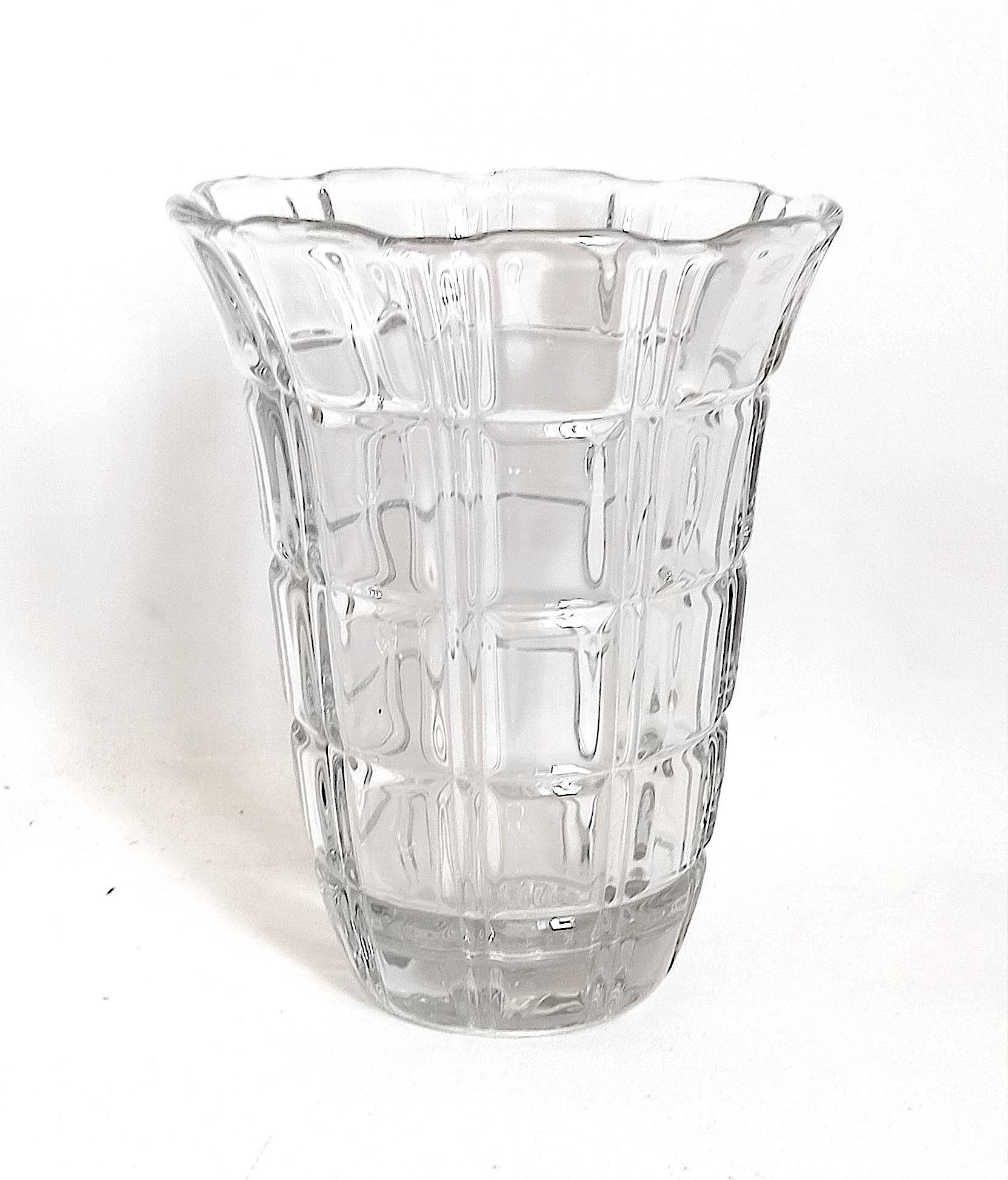 Large chiseled crystal vase from the 60s Height 25.5 cm