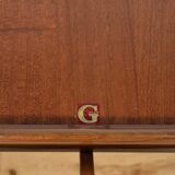 Mid-century teak modern oval dining table from G-Plan, United Kingdom, 1960s