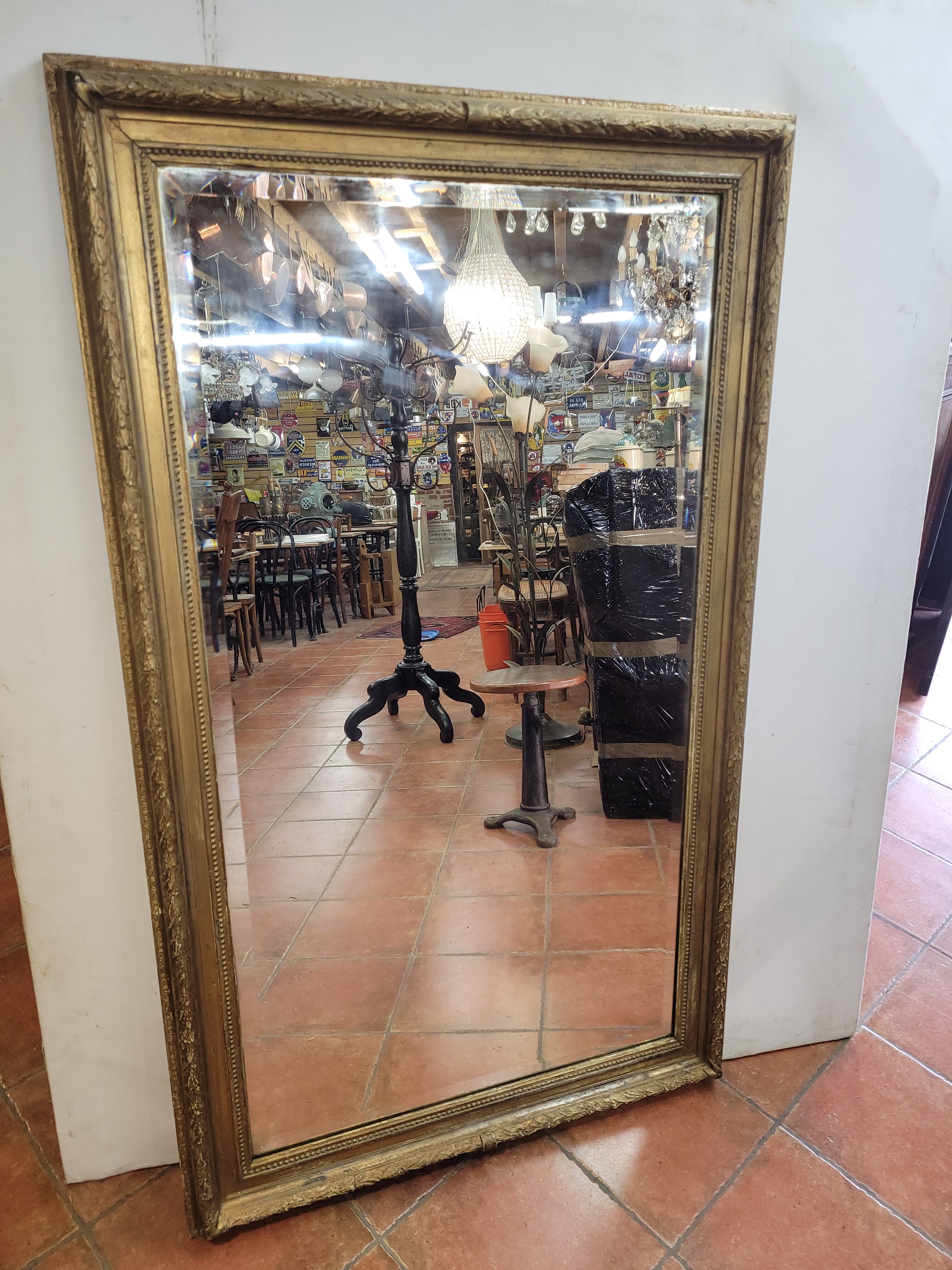 Old beveled mirror 153/91cms