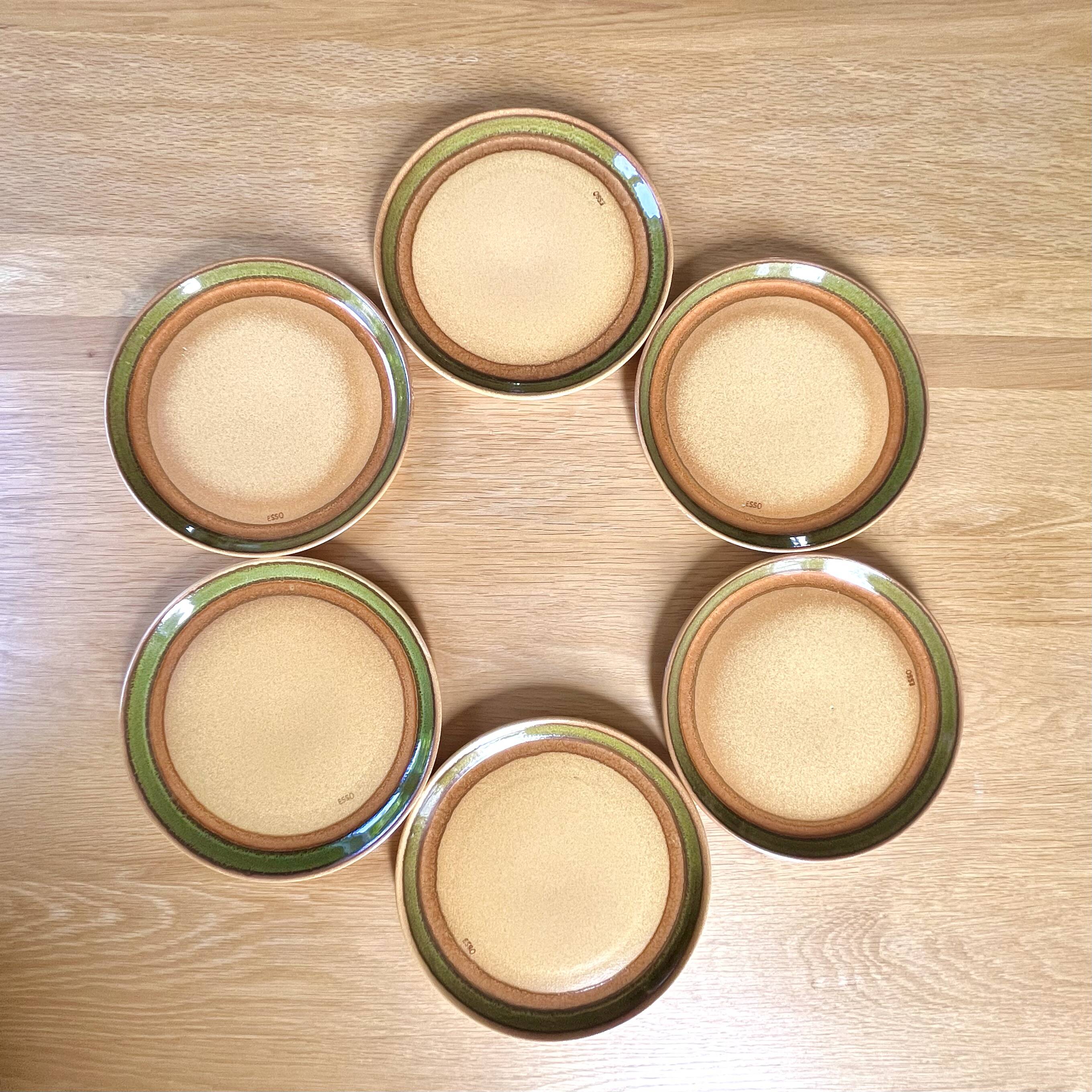 6 assiettes à dessert en grès 1970