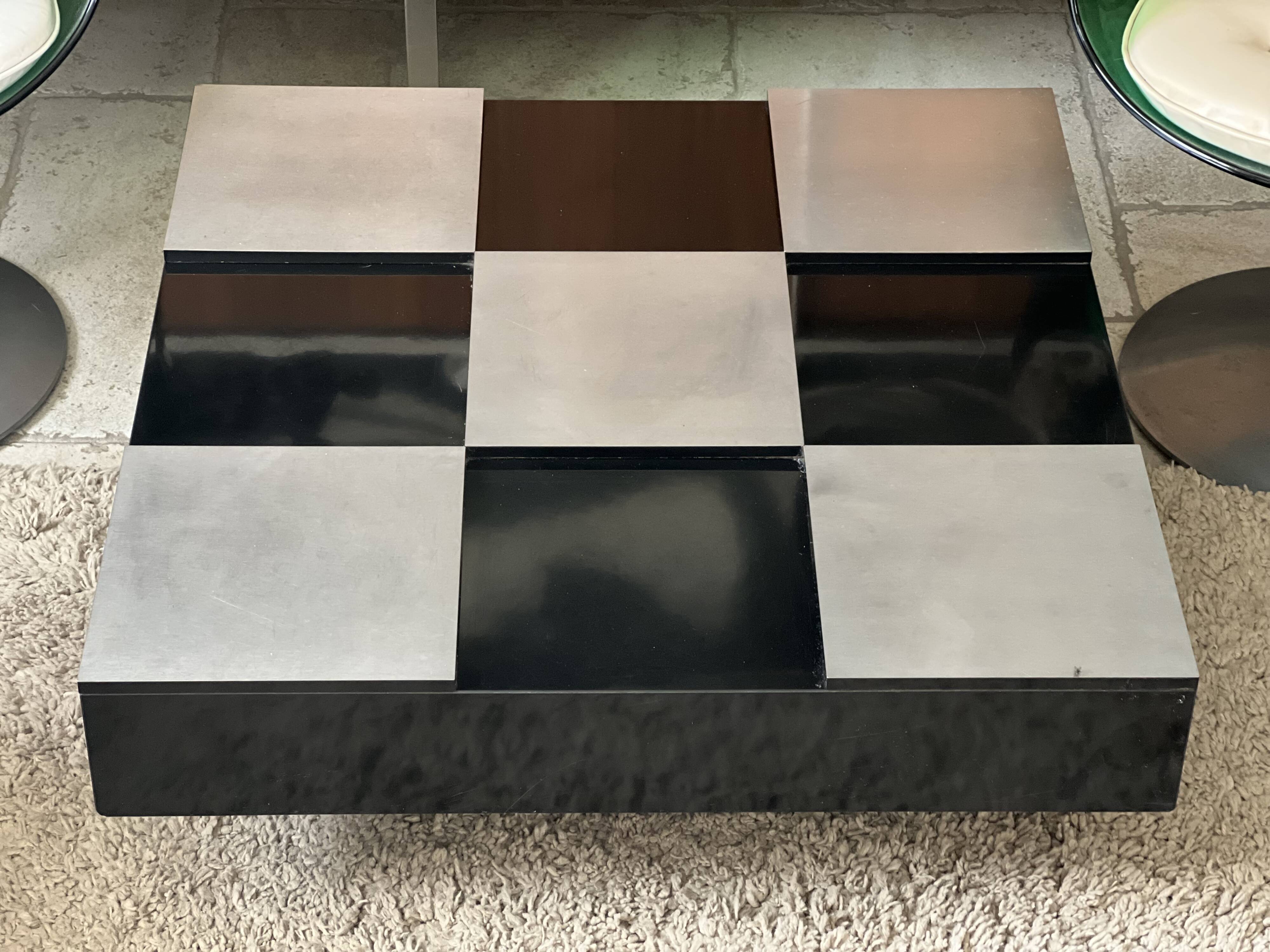 Table basse laque noire et acier brossé 1970