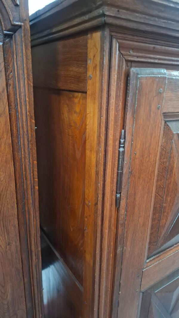 Petite armoire Louis XIII