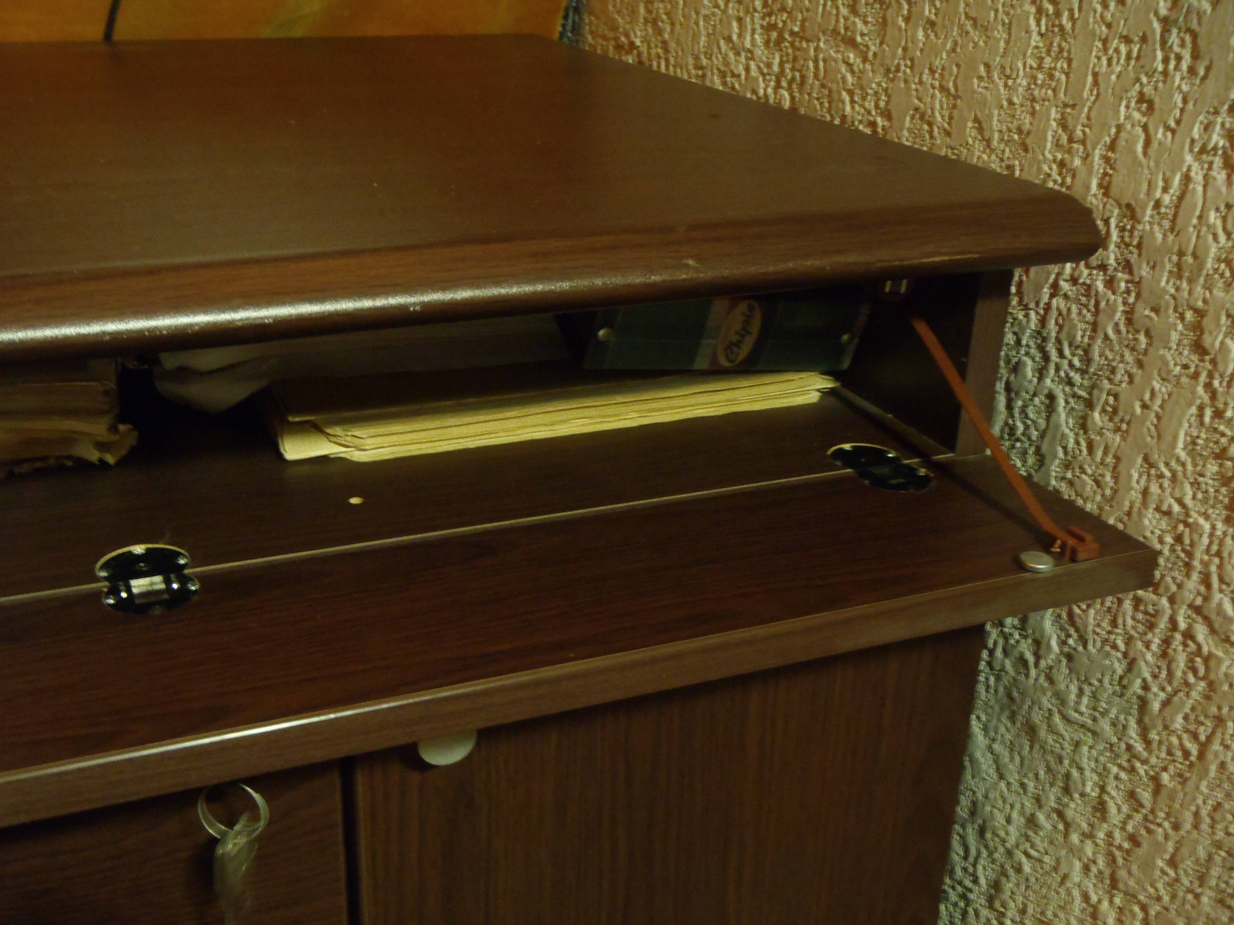 Office furniture; (buronomic; French manufacturer); in very good condition