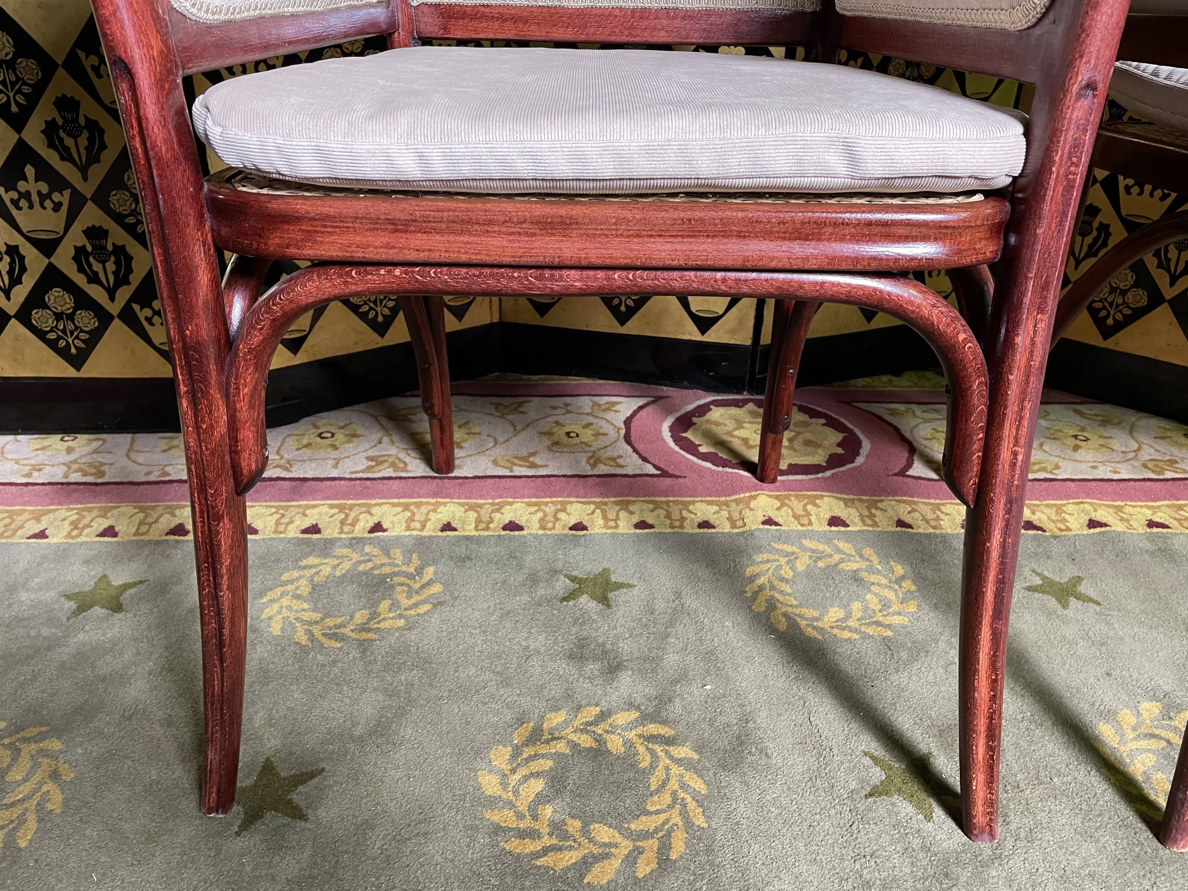 Pair of Thonet armchairs number 6285