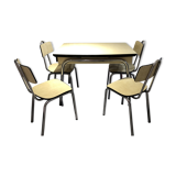 Table and 4 chairs in formica