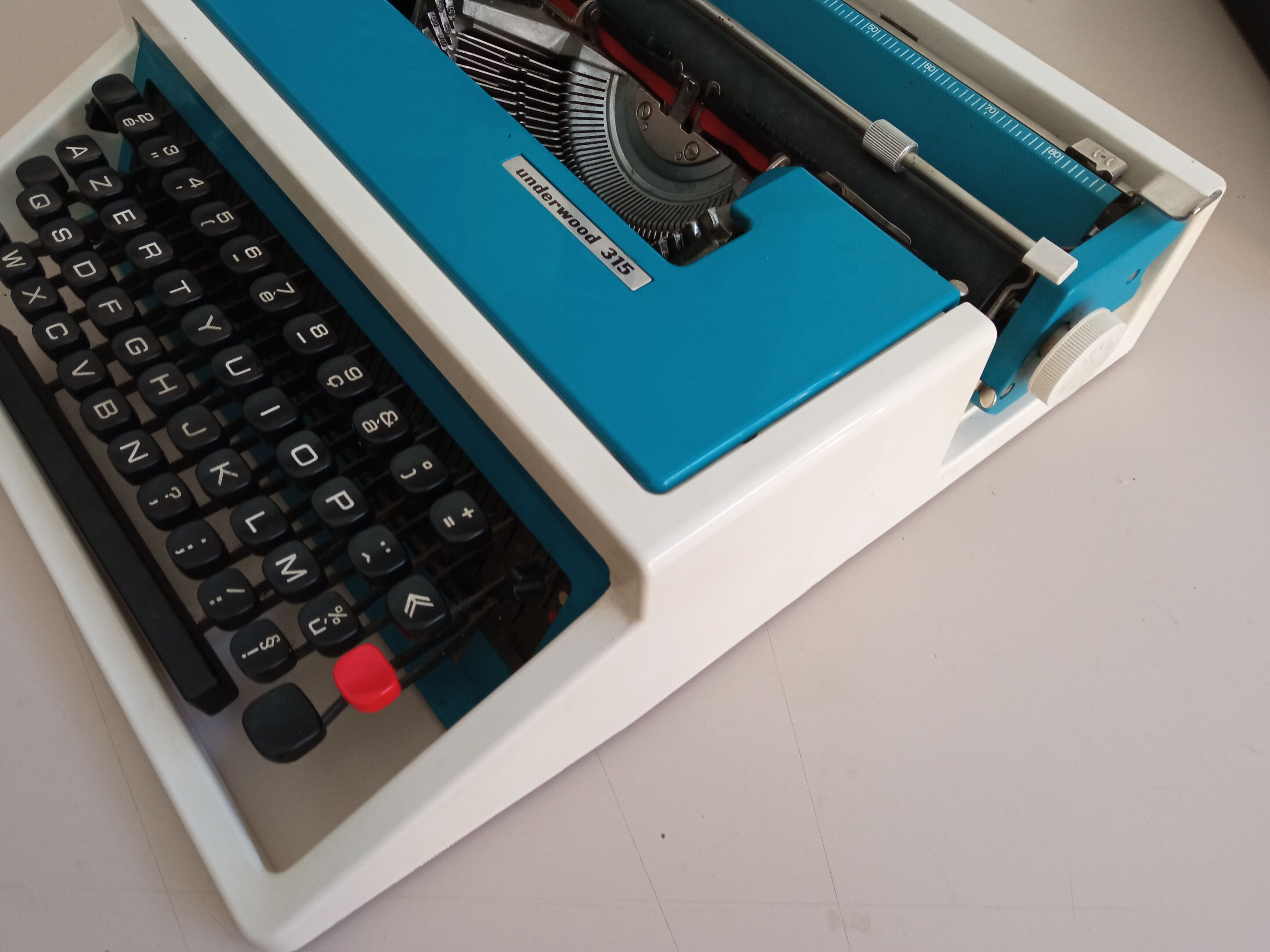 Underwood 315 blue typewriter