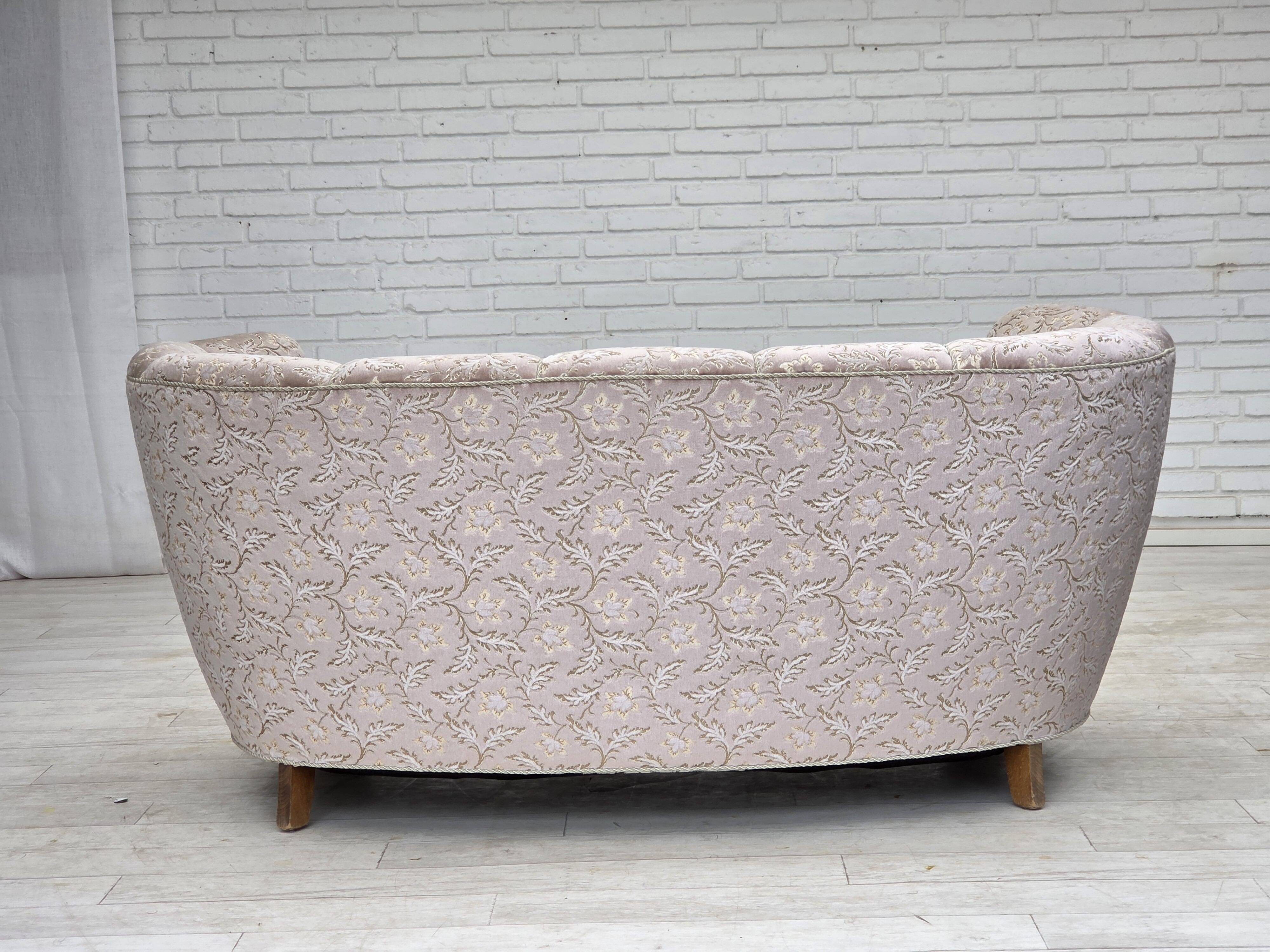 Canapé "Banane" danois 2 places des années 1970, velours d'origine.