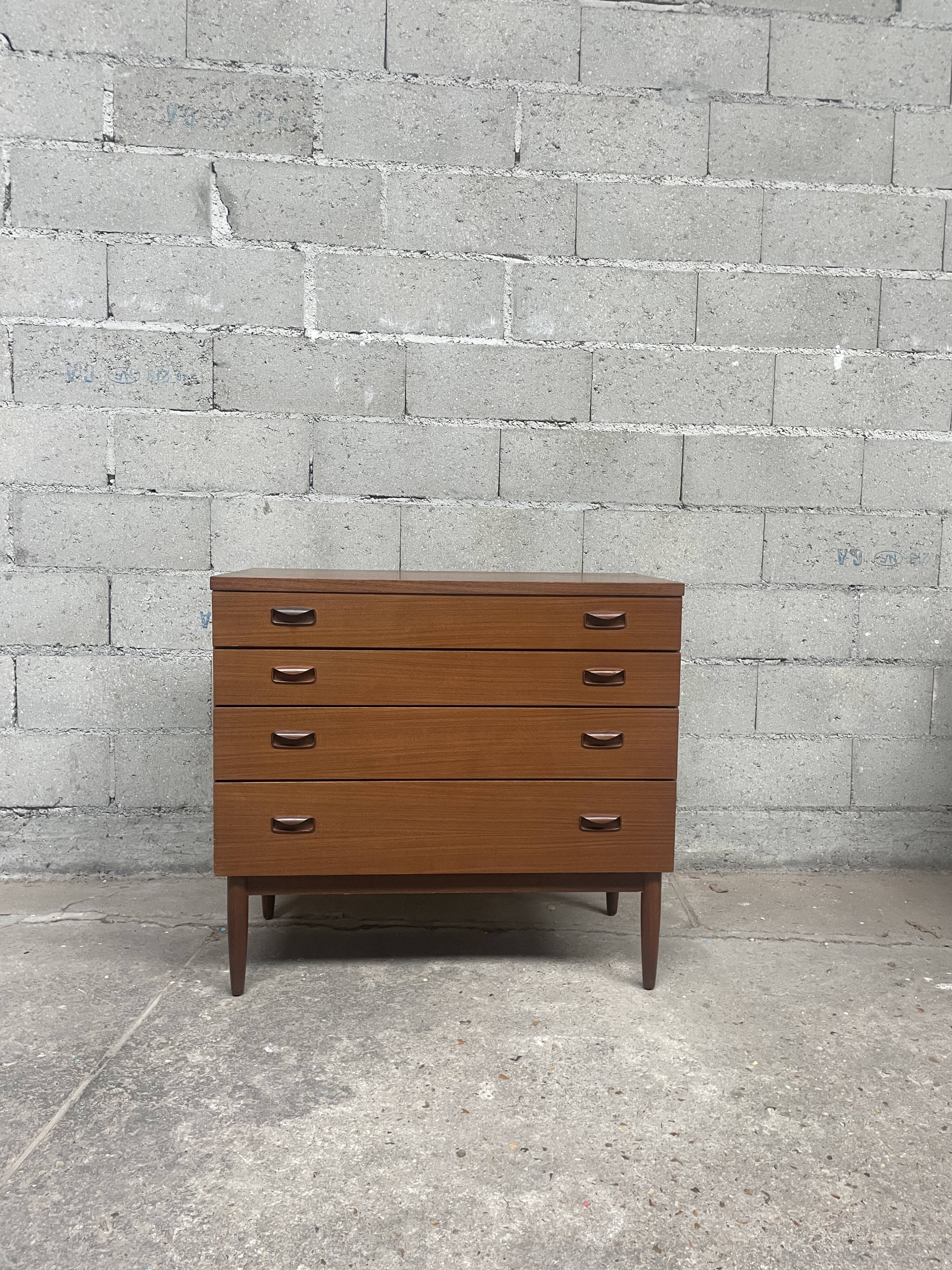 Vintage Wrighton chest of drawers
