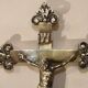 Croix en bronze laitonné XXe