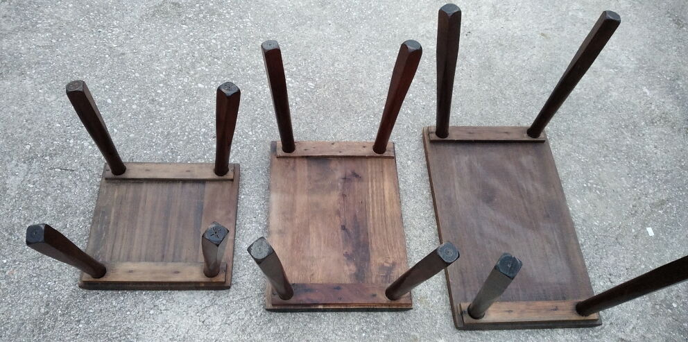 Nesting coffee tables