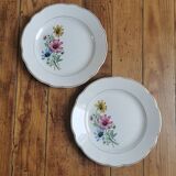 Mismatched vintage dinner plates "Spring"