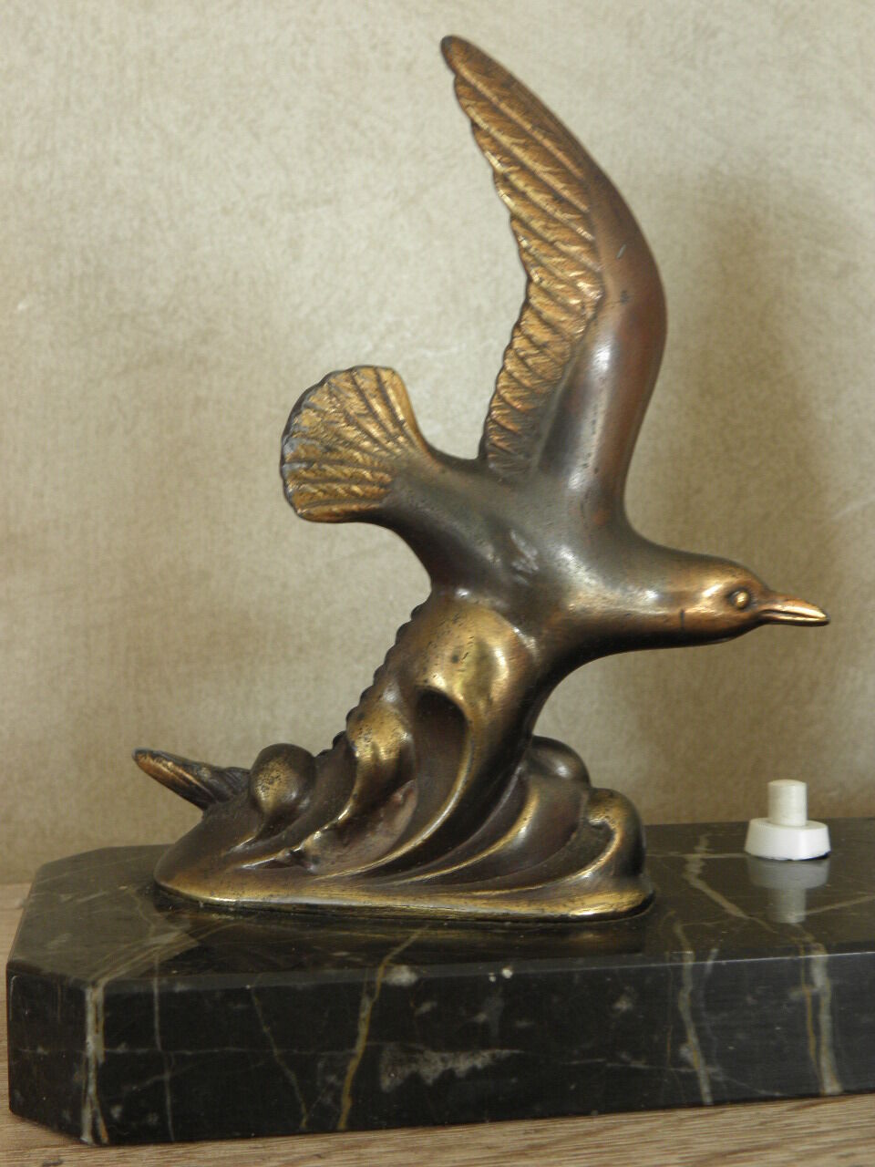 Table lamp figurine birds in marble art deco