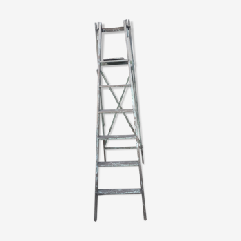 Painter stepladder