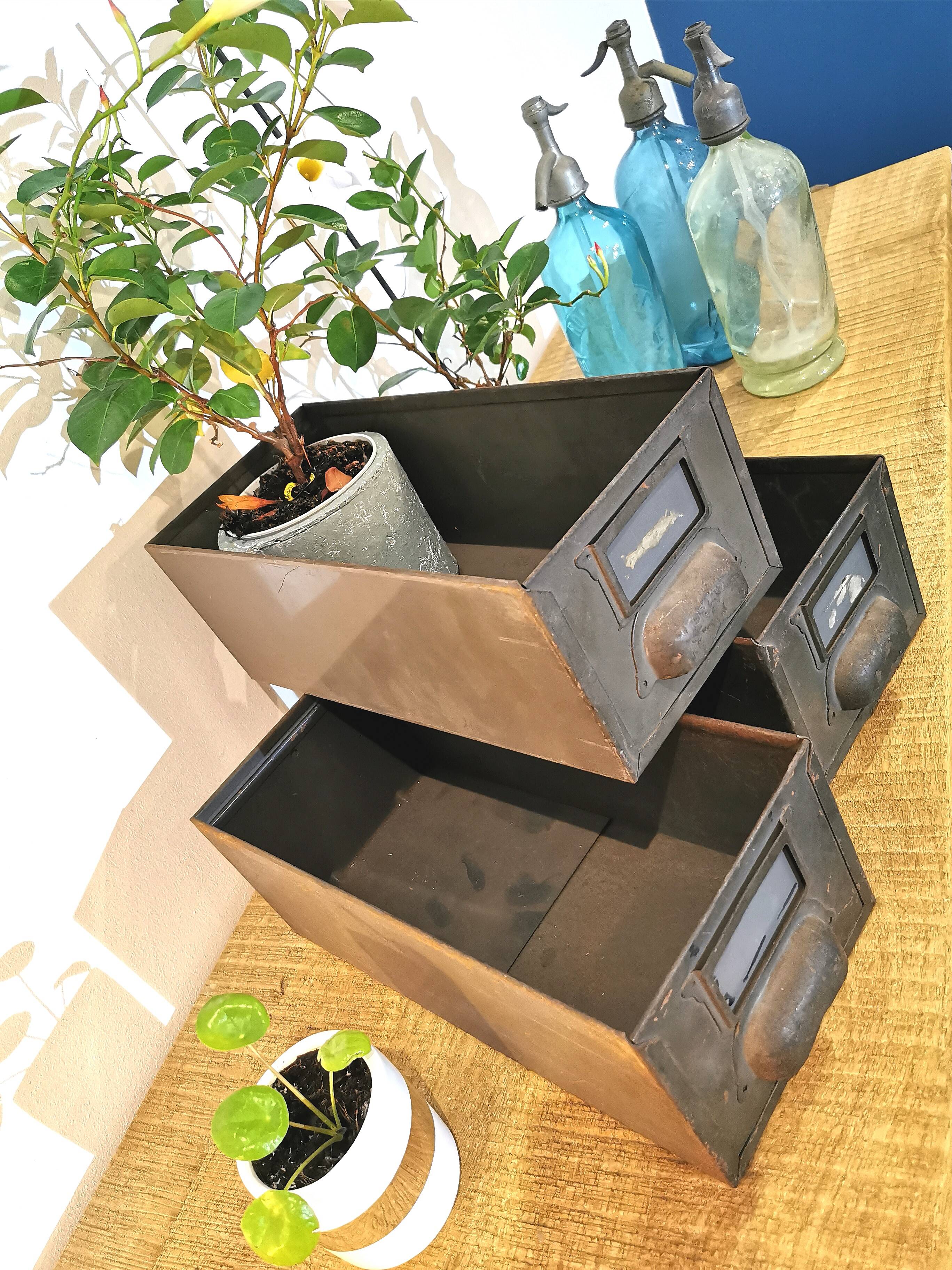 Set of 3 industrial lockers