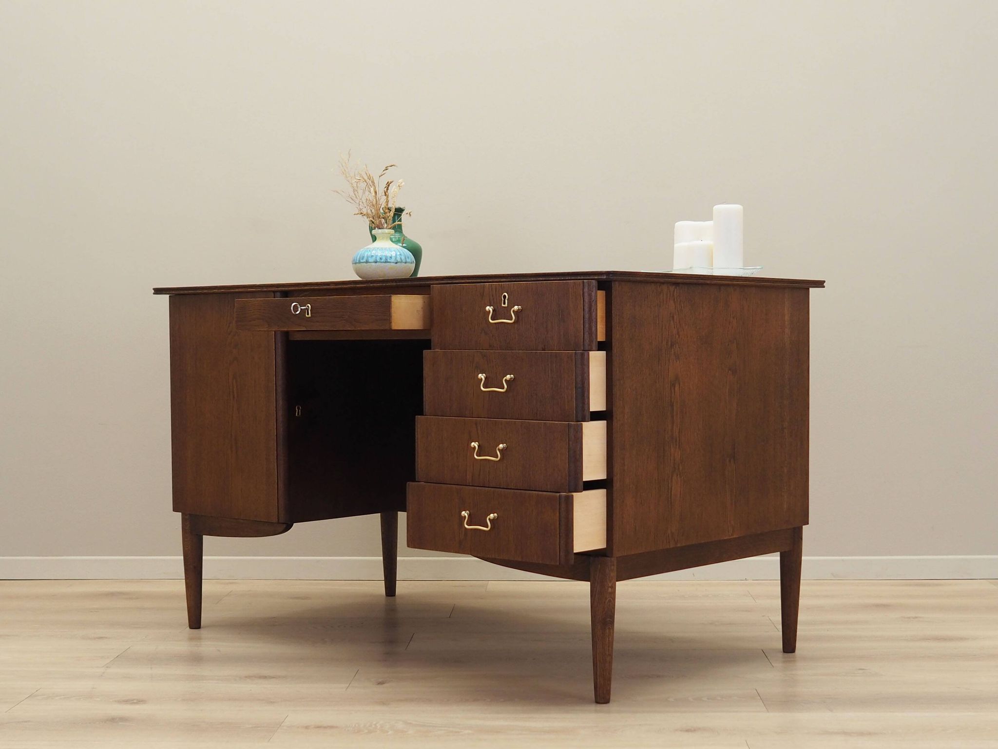 Oak desk, Danish design, 1970s, production: Denmark
