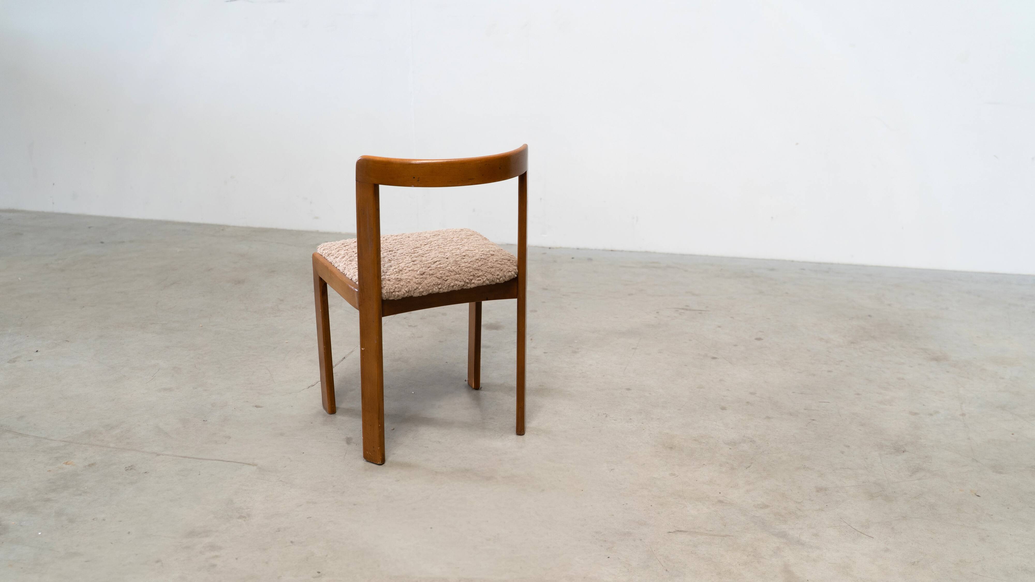Ensemble de six chaises de salle à manger italiennes