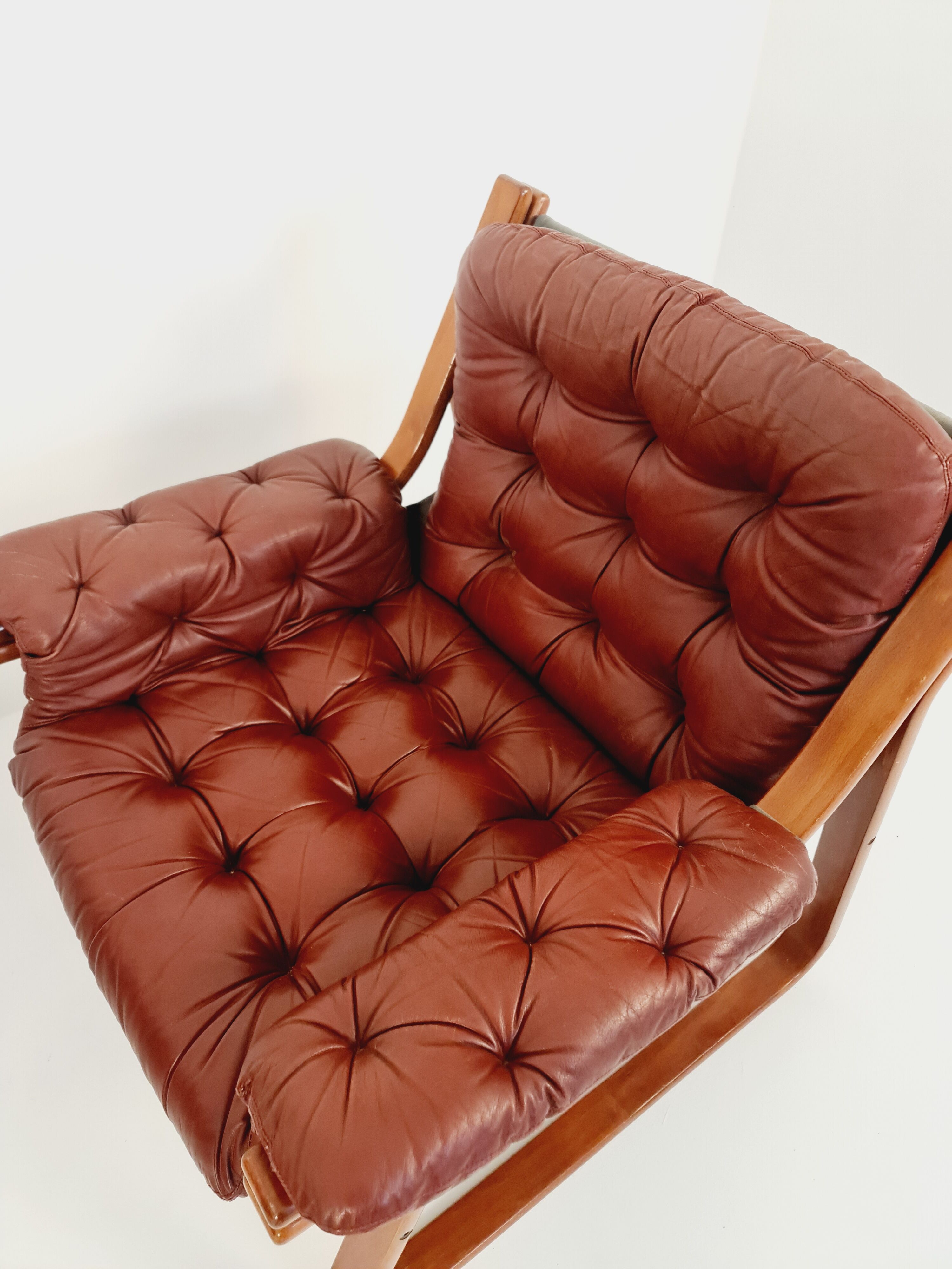Leather Scandinavian Swedish easy chair, arm chair 1970’s, by Carl-Henrik Spark for Ulferts Sweden
