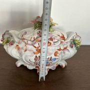 Soup tureen