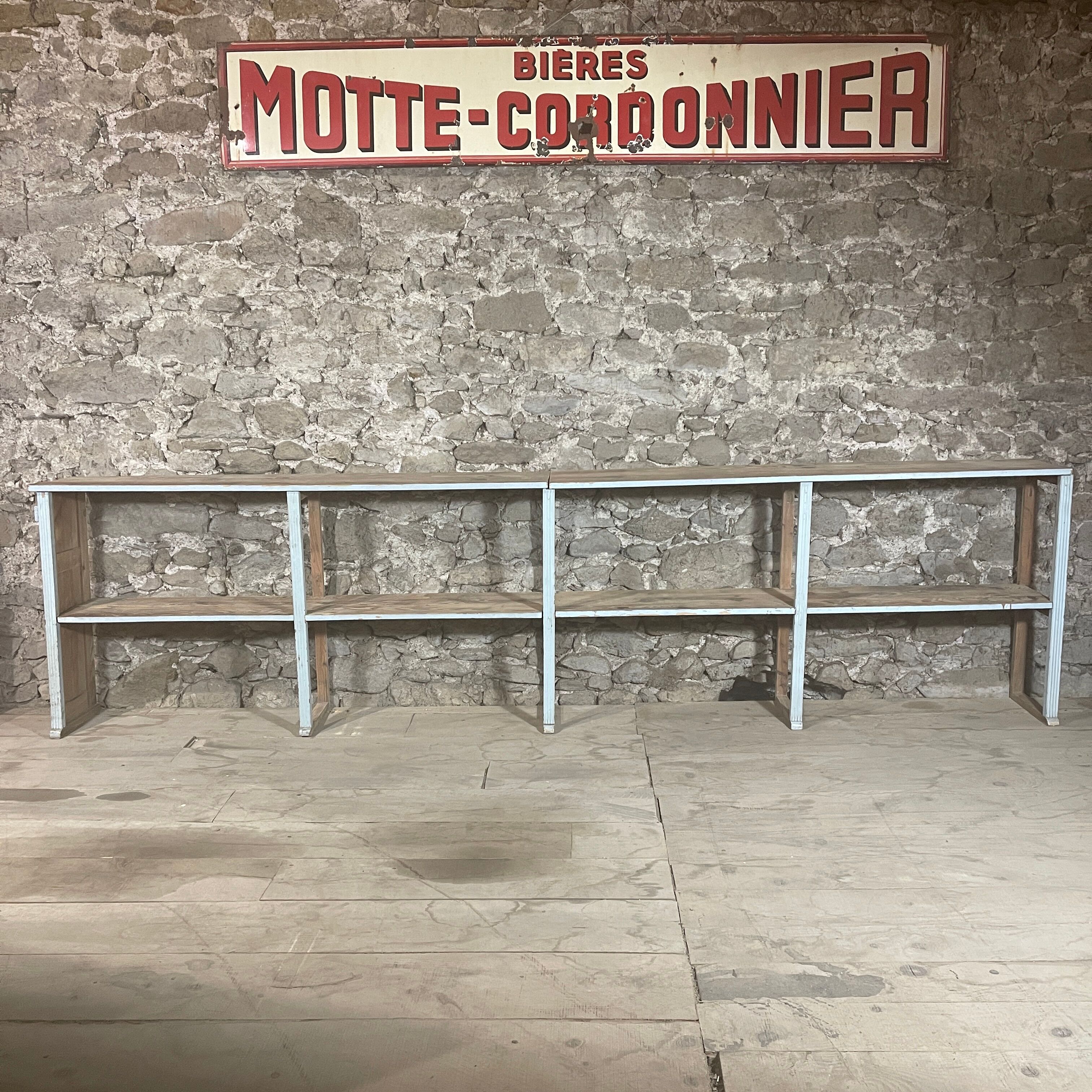 Commercial shelf