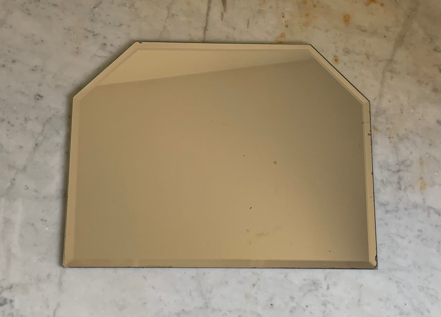 Mirror with cut sides, 40x24 cm