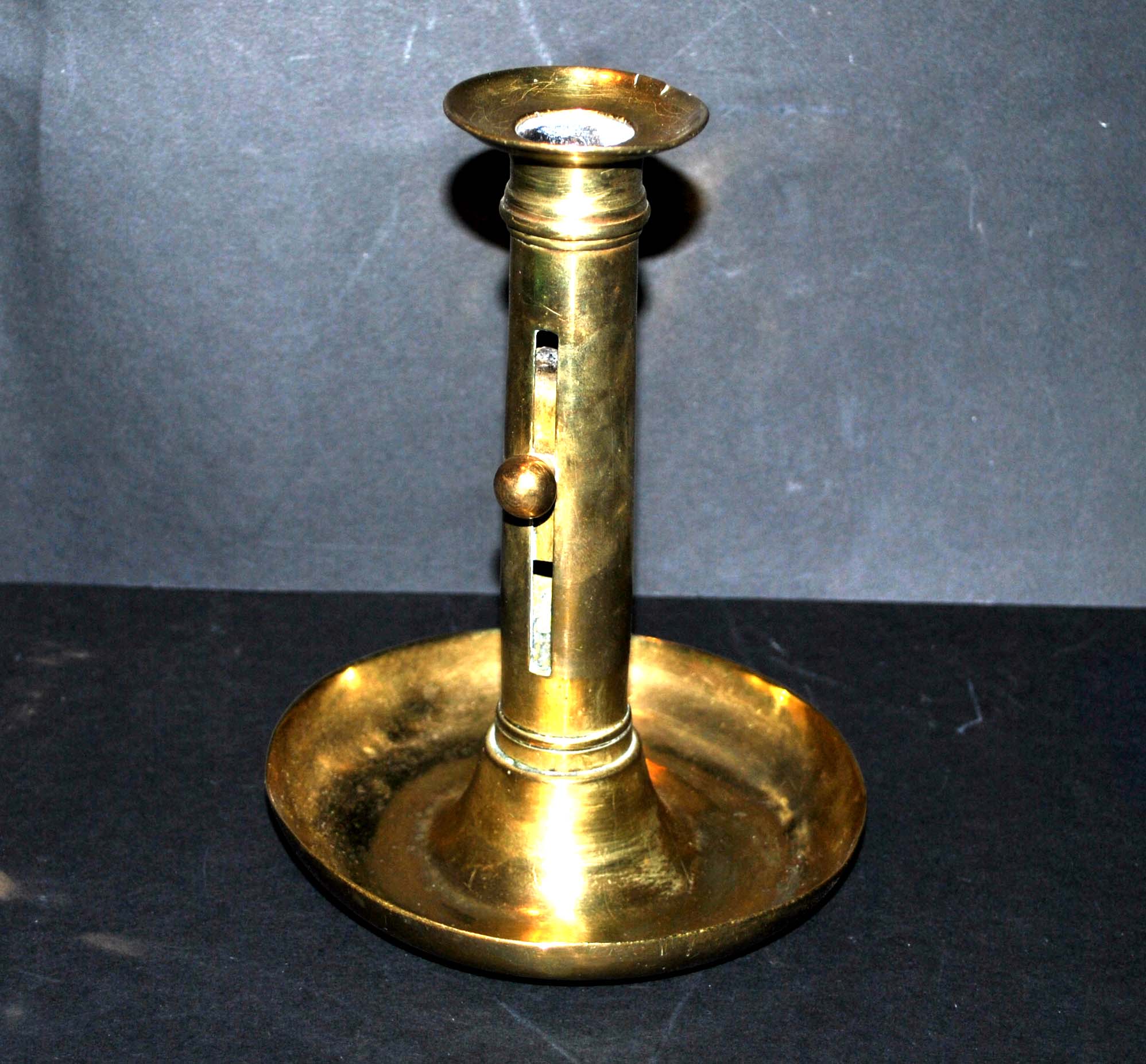 Bougeoir à poussoir vintage en laiton doré - Chandelier rétro doré