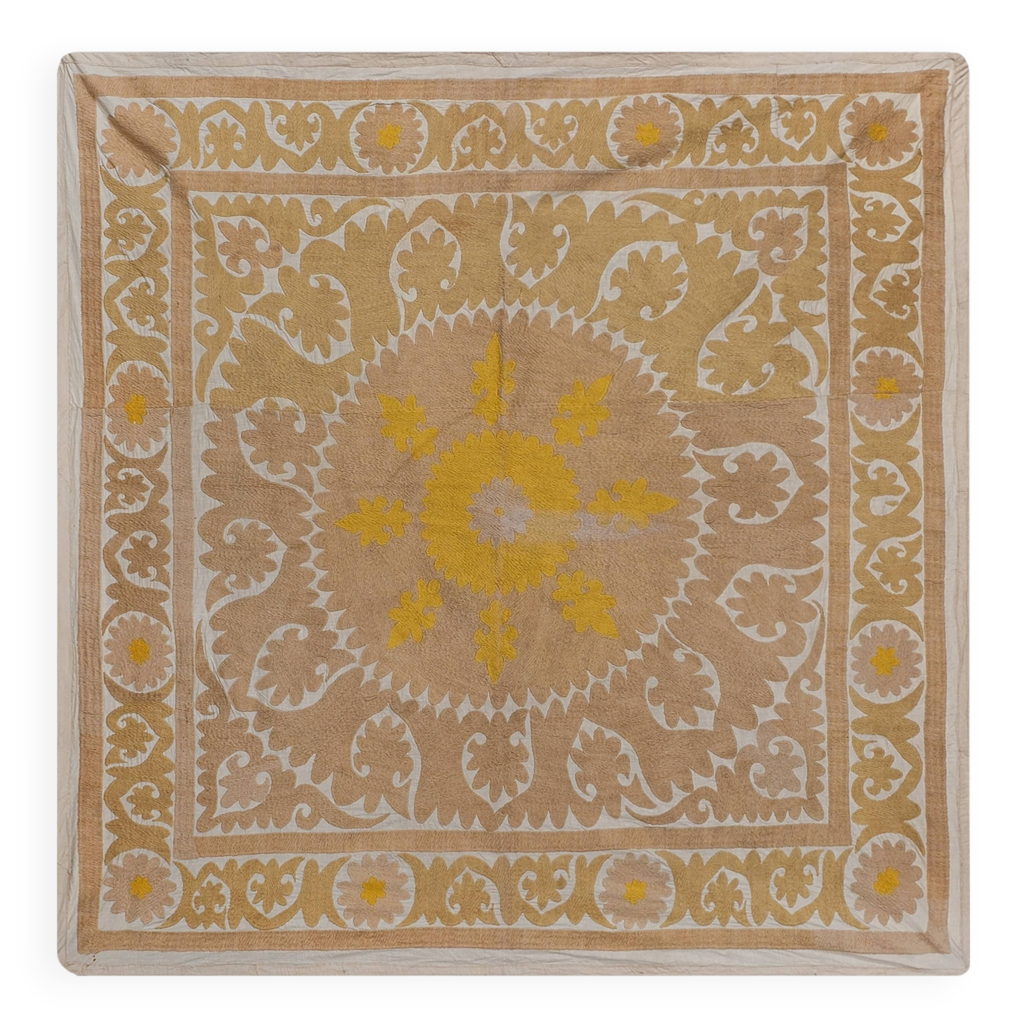 Hand knotted rug, vintage turkish rug 152x152 cm