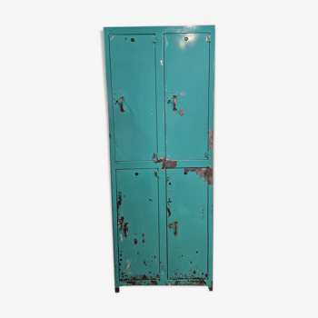 4-door turquoise patinated cloakroom