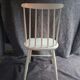 Chaise scandinave dossier barreaux