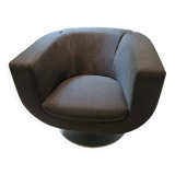 B&B Italia "Tulip" chairs designed by Jeffrey Bernett