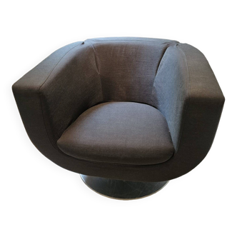 Fauteuil "Tulip" de B&B Italia conçues par Jeffrey Bernett