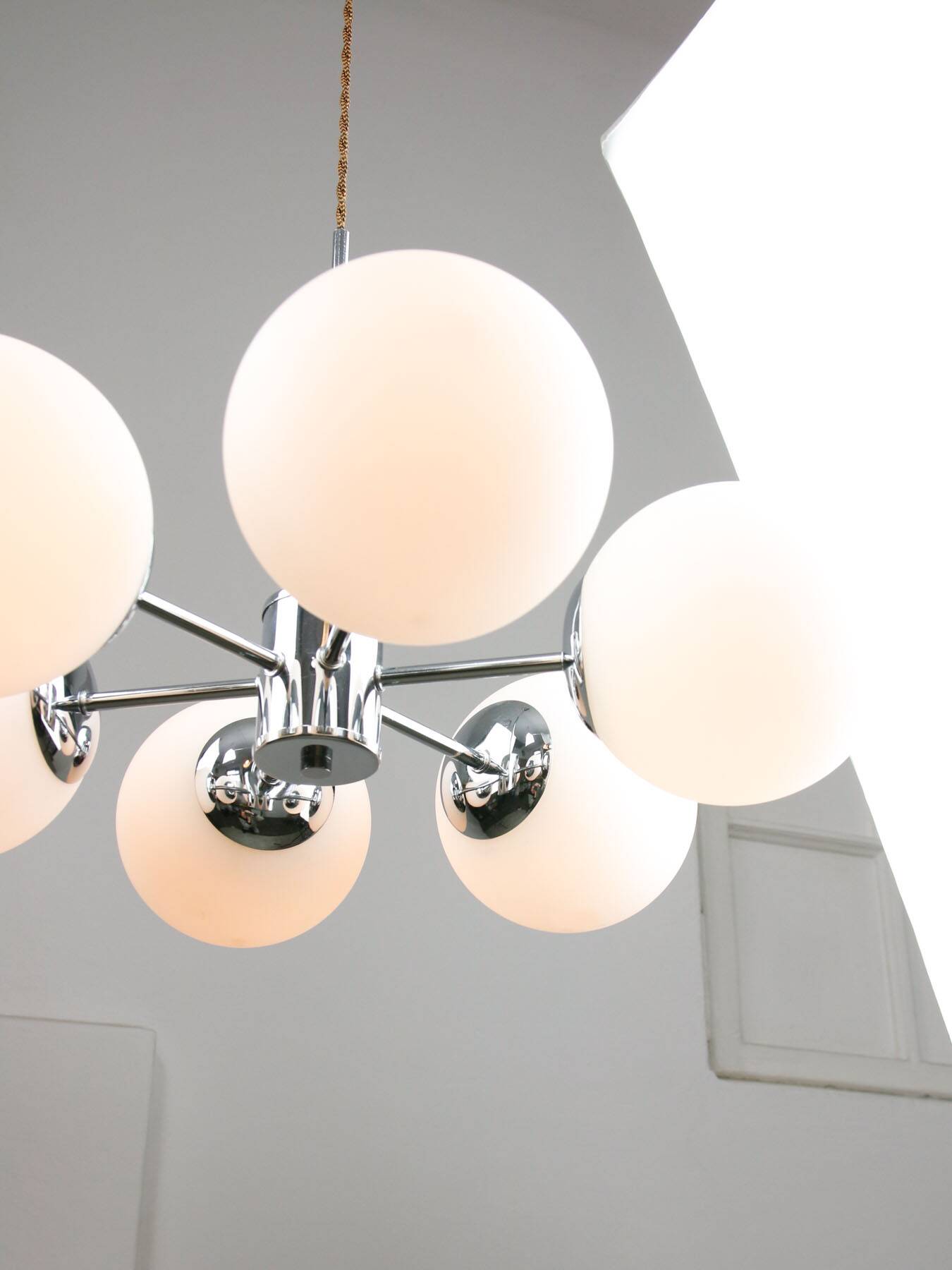 Space Age Italian Sputnik Chrome and Opaline Chandelier, 1970s