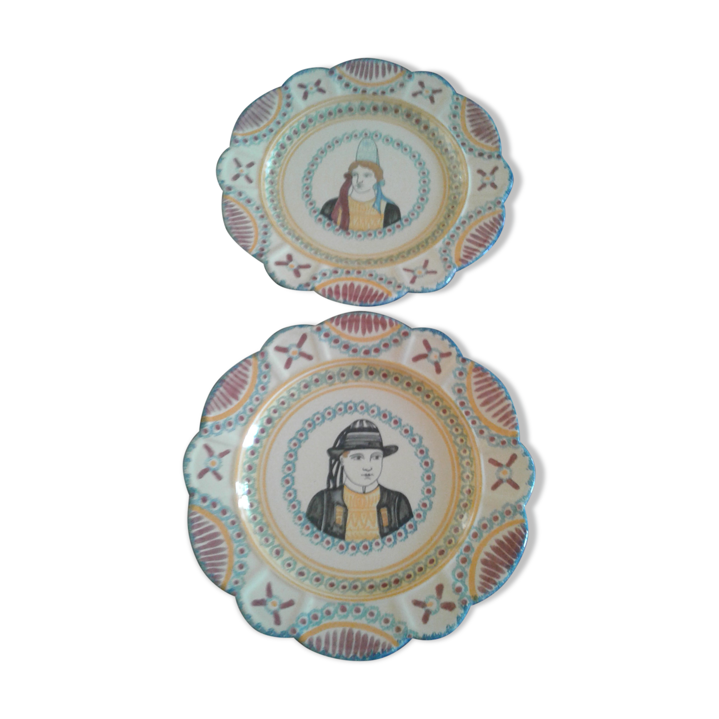 Two old Quimper plates