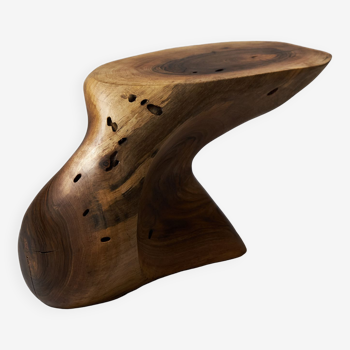 Table d'appoint sculpturale en bois massif, design contemporain original