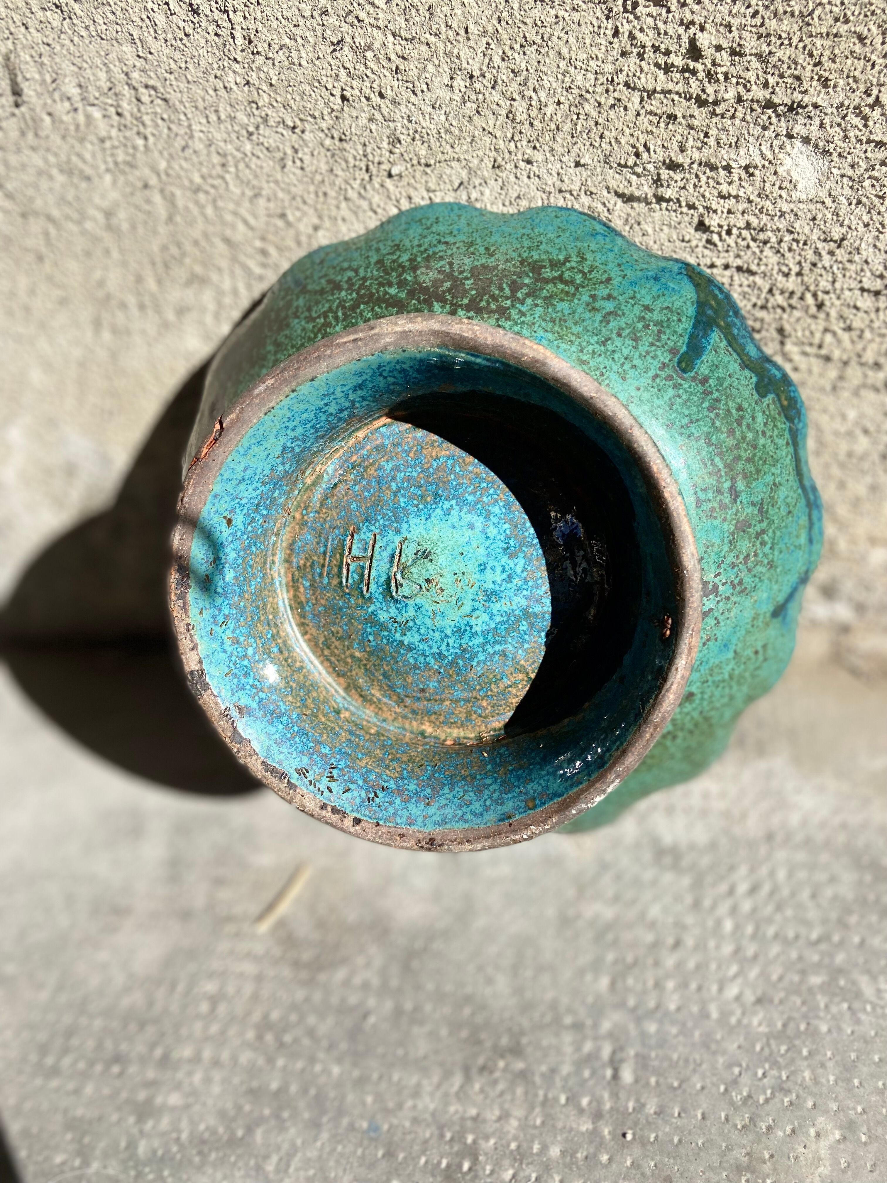 Empty sandstone pocket